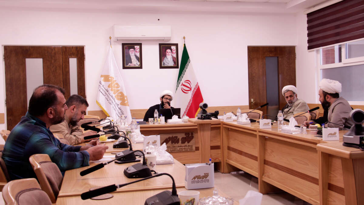 تبیین روش‌شناسی اجتهادی رهبر معظم انقلاب در هشتادودمین نشست یکشنبه‌های روش